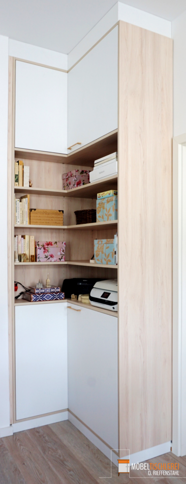 Wohnraum | Elegantes Eckregal